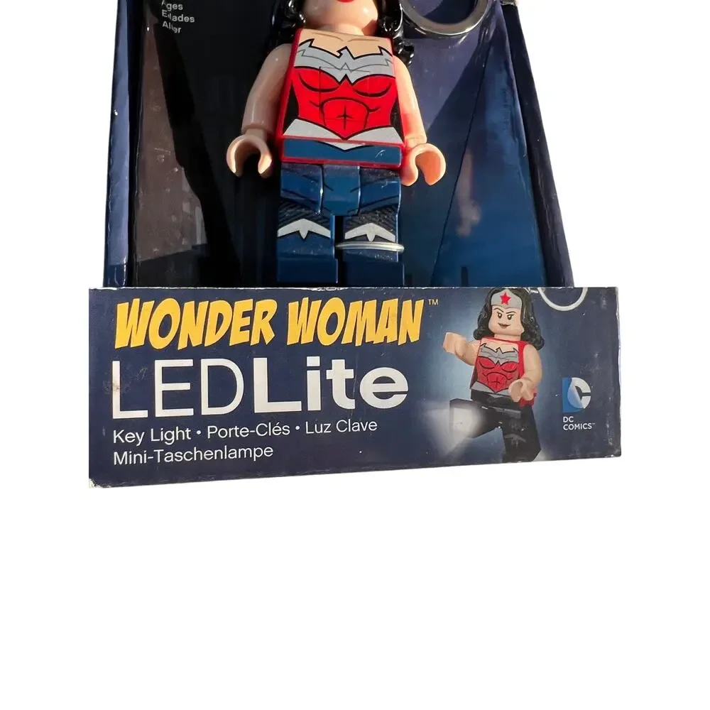 New Lego Wonder Woman Key Light LED Lite Keychain DC Comics Super Heroes